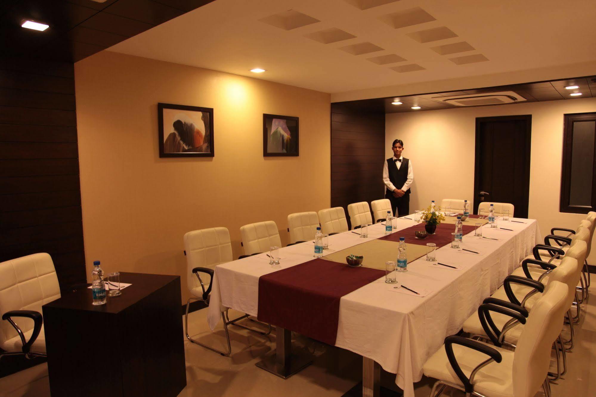 ניו דלהי Hotel Florence מראה חיצוני תמונה